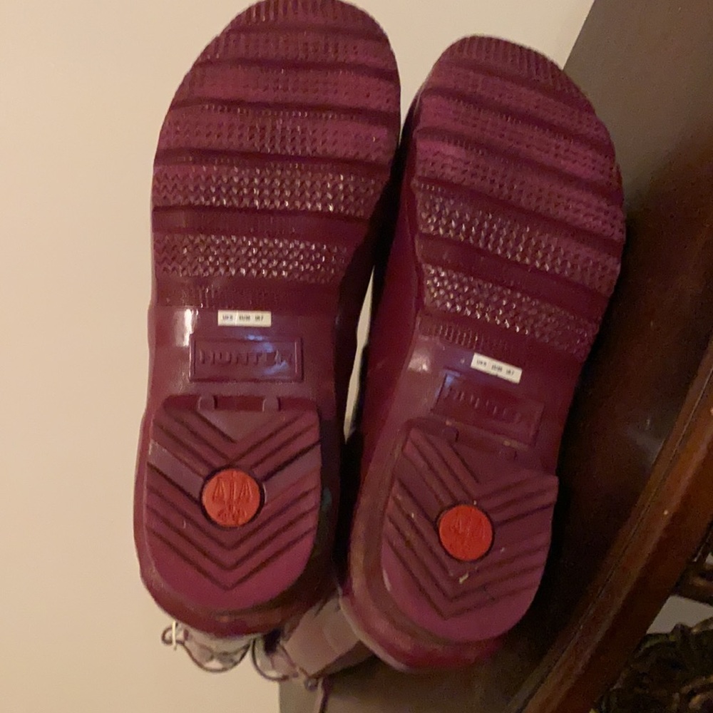 Hunter Rain Boots 7 us - Picture 3 of 4